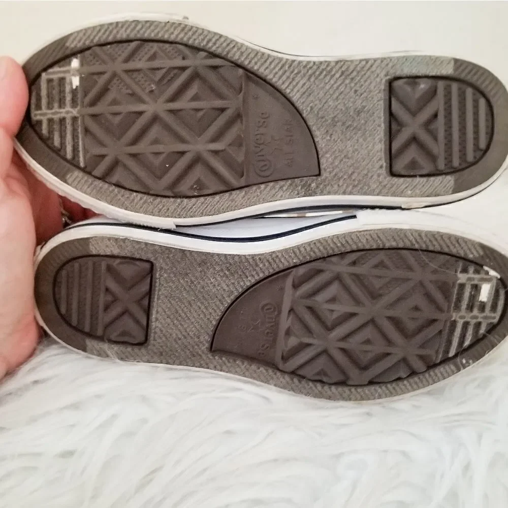 Converse all star velvety feel silky shoes